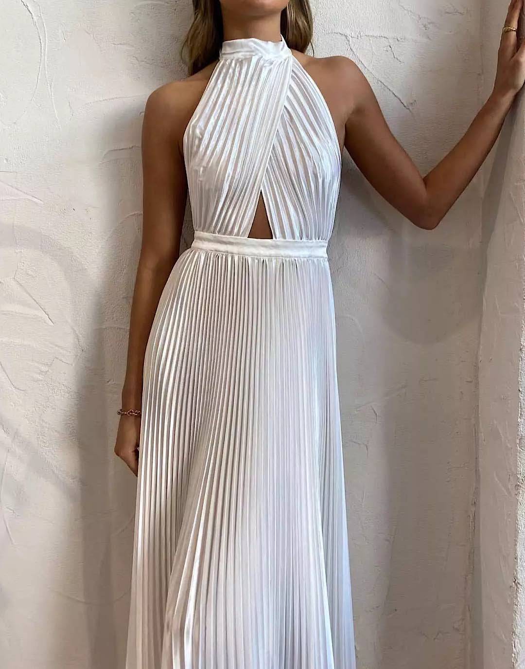 Backless Pleated Flowy Dress