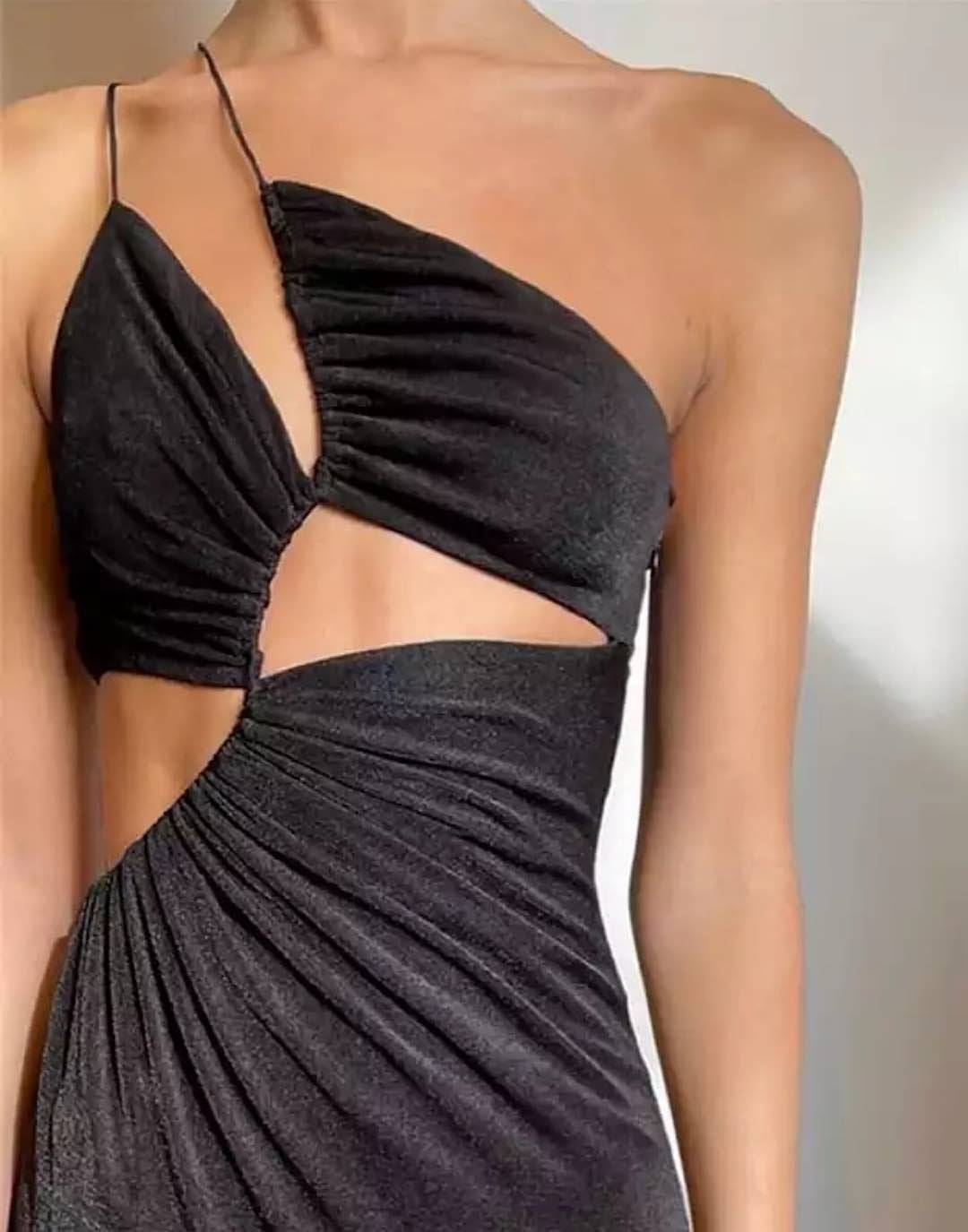 Cutout Ruched Strappy Dress In Black