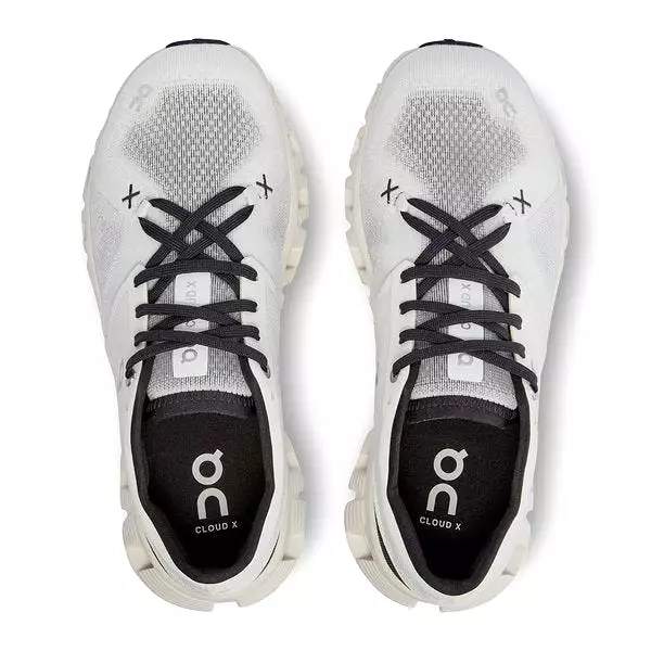 On Women's Cloud X 3 Training Shoes - White/Black